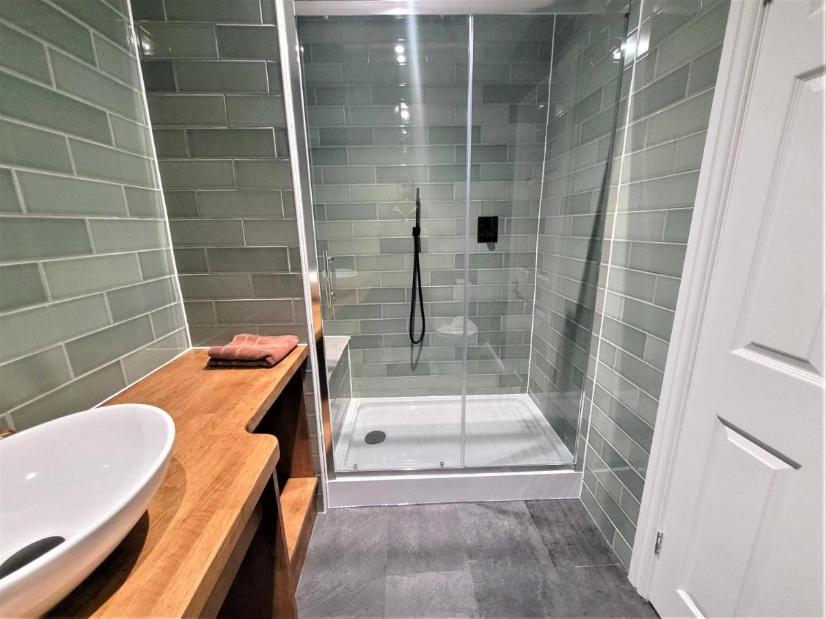 New County Hotel & Serviced Apartments By Roomsbooked Gloucester Extérieur photo
